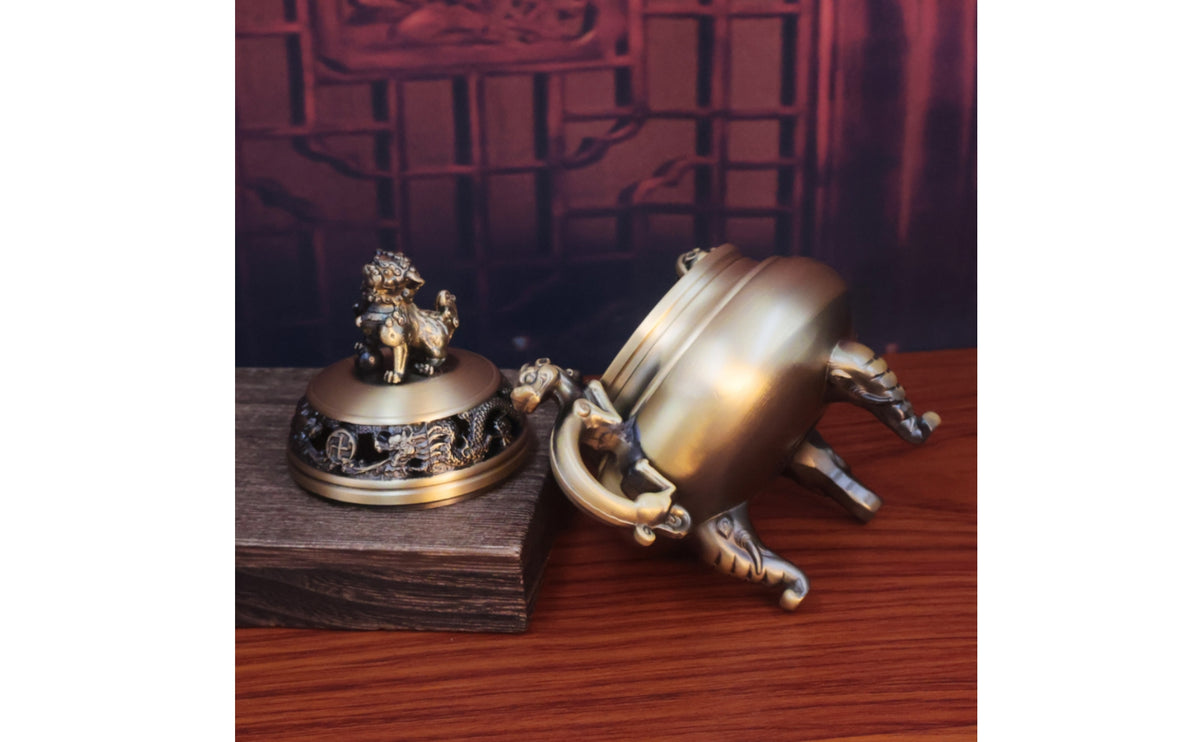 Scent Burner Brass-Colored Scented Holder with Lid Lidded Censer for Practitioners, Collectors, Meditation, Altar, Tea Room