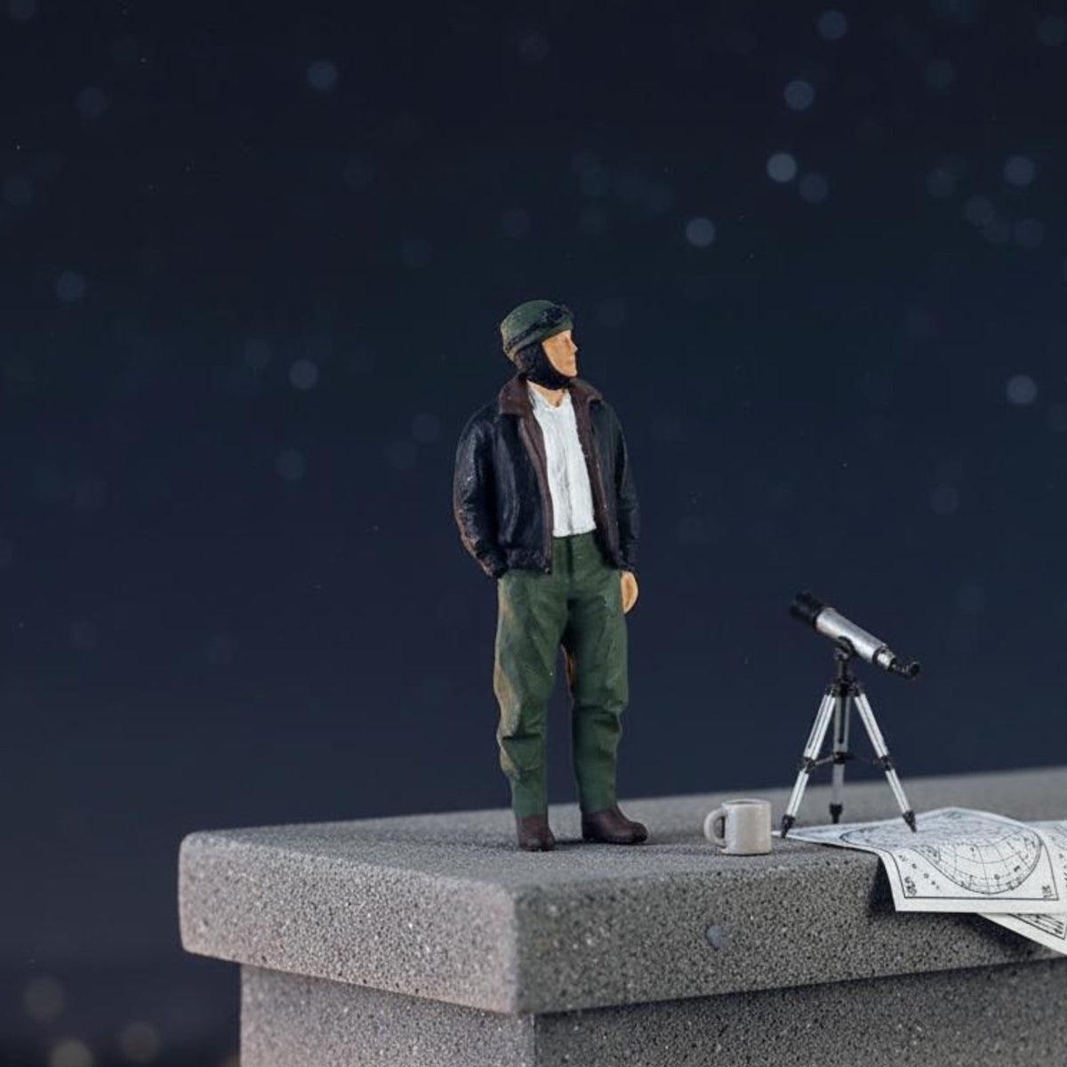 Stargazing Family Figurine High Intricacy Sand Table People Prop Resin Miniature Person Highly Detailed Resin Miniature Scene