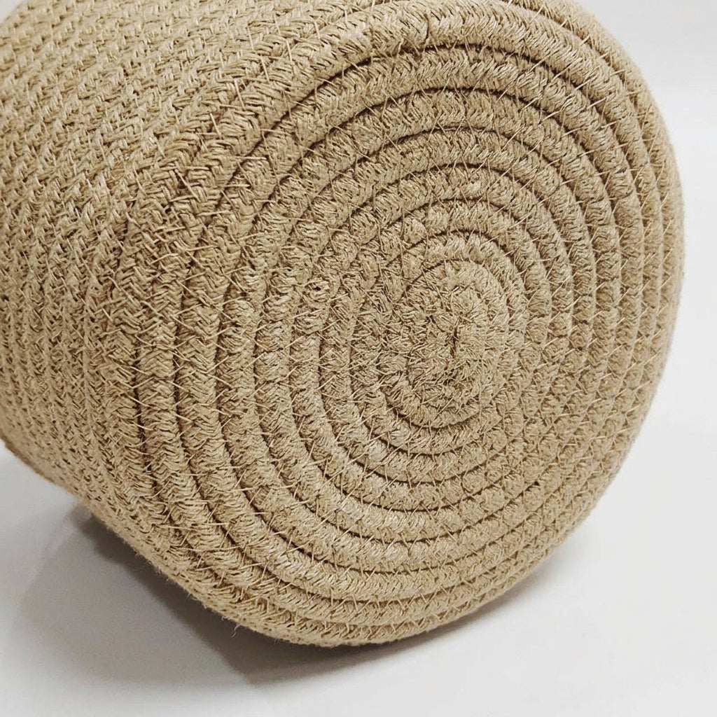 Plant Pots for Hanging Basket Display, Rope Indoor Plant Pot and Storage Basket, Hand-Woven Farmhouse Decor Wall Hanging, 1 Pack Single