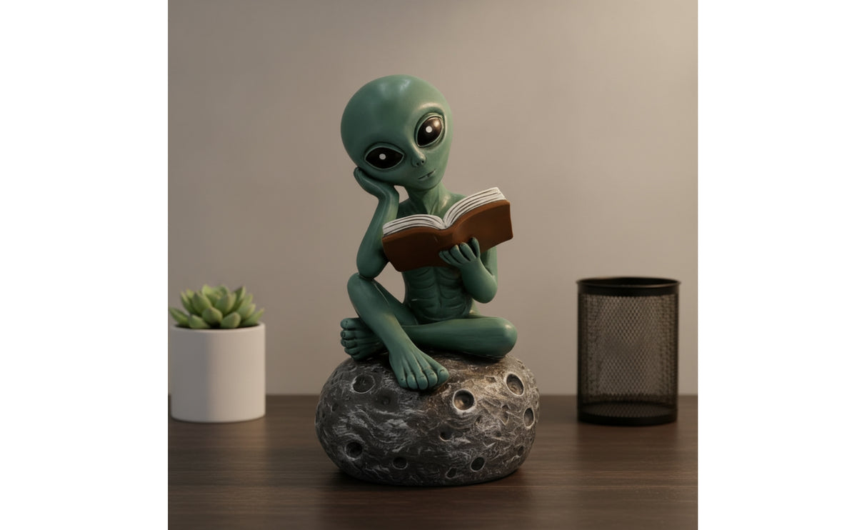 Science Fiction-Fi Alien Figurine with Stone Base Resin Alien Figurine Tabletop Decor Sculptural for Collectors, Desk, Shelf, Office
