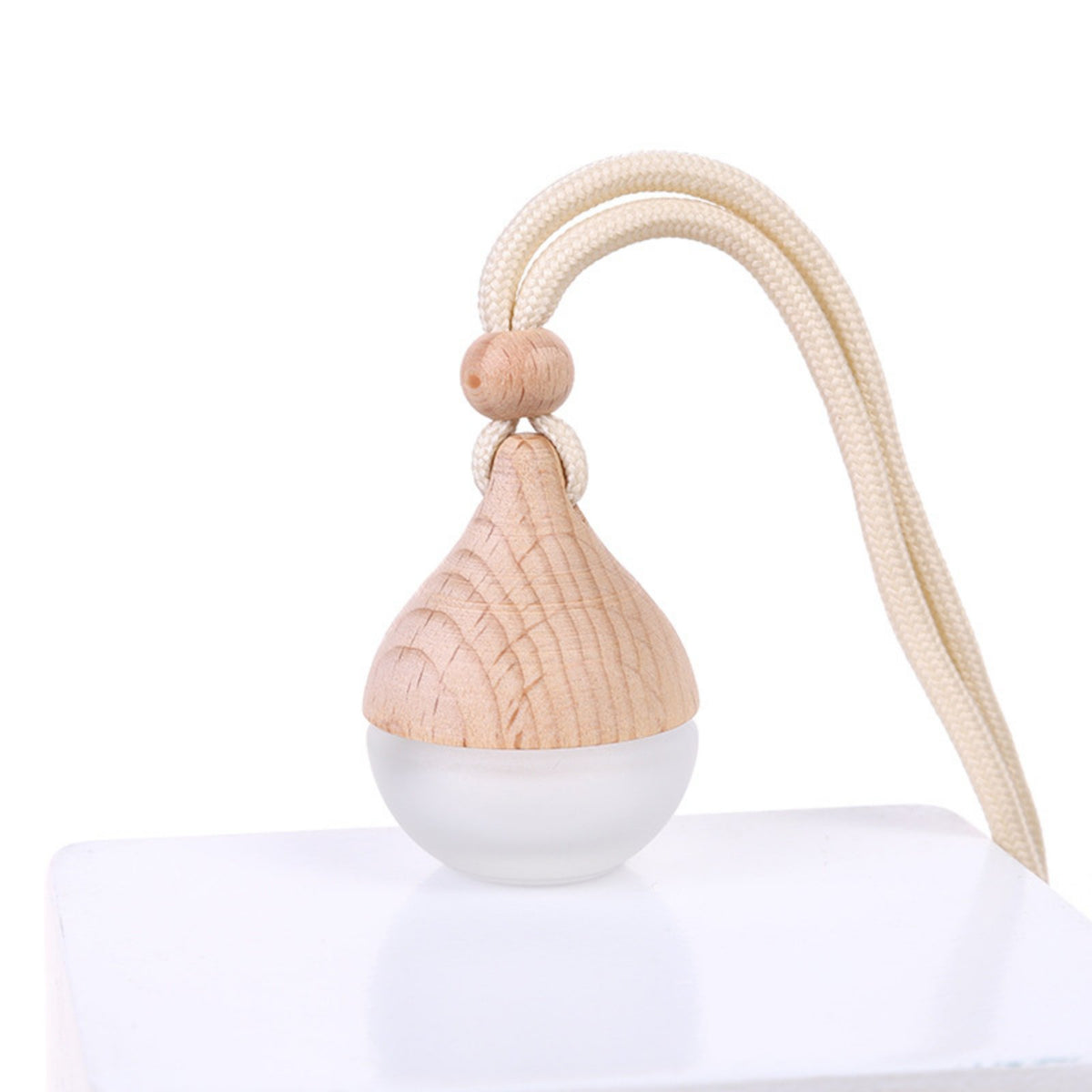 6ml Capacity Teardrop Car Aroma Dispenser Bottle Compact and Portable Empty Car Perfume Bottle Easy to Use for Drivers, Commuters, Office