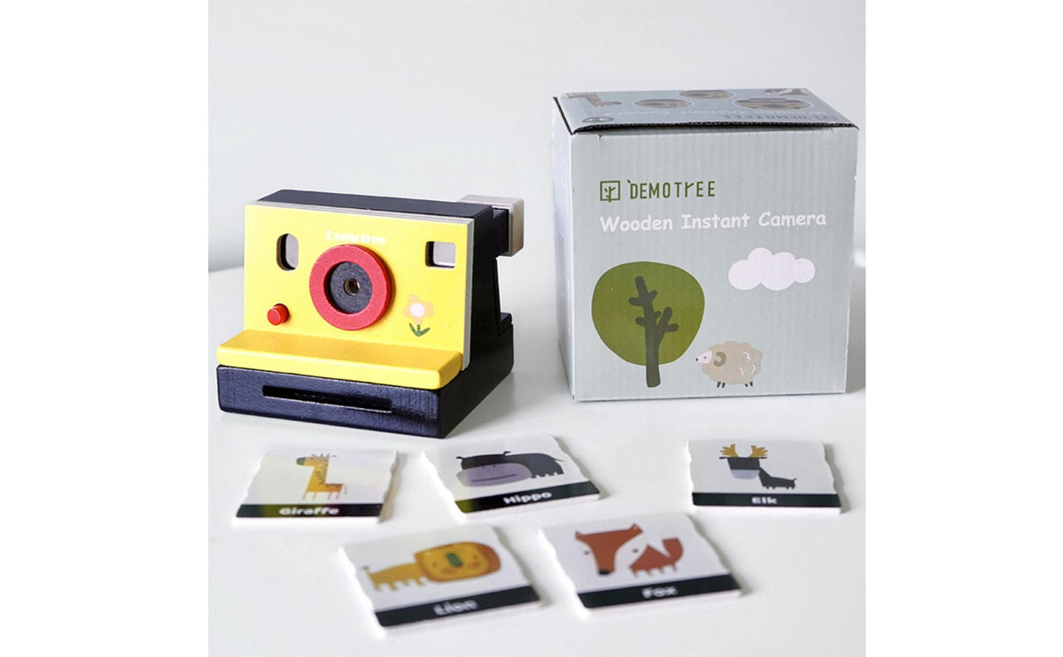 Wooden Pretend Camera Toy with Animal Picture Cards