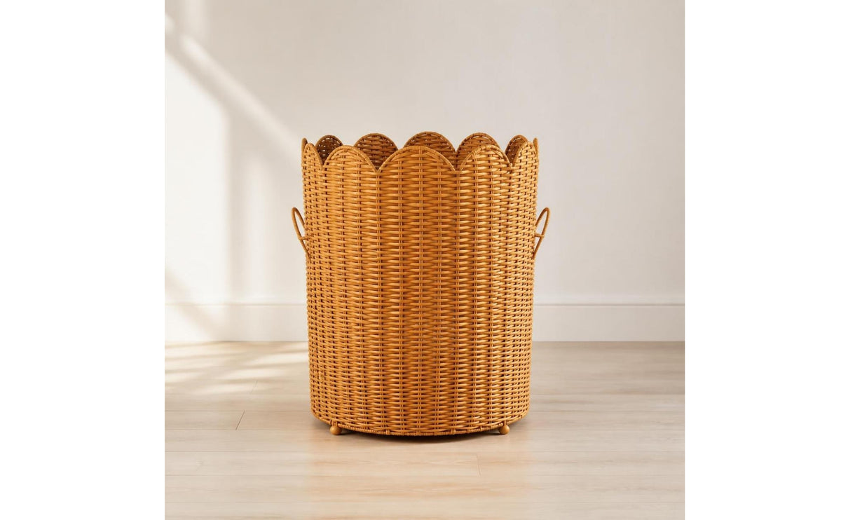 Scalloped Wicker Basket with Handles Decorative Woven Storage Bin Portable Basket with Handles Freestanding for Bedroom