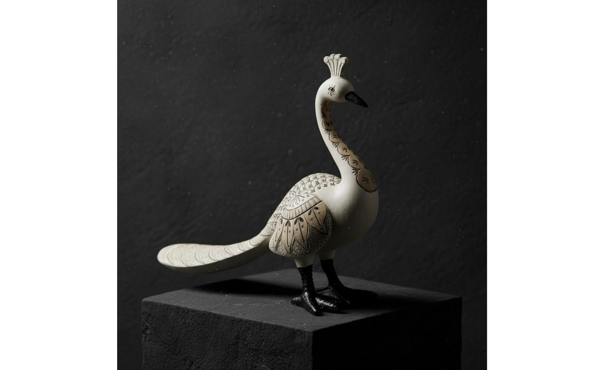 Peacock Ornament Resin Peacock Figurine Desktop Bird Sculpture for Living Room, Entryway, Bookshelf