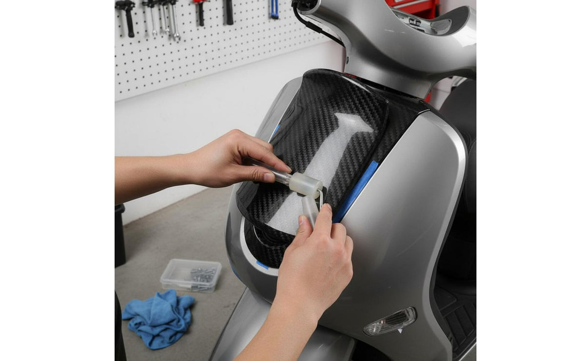 Glossy Finish Carbon Fiber Fuel Reservoir Cover Scratch Protection Scooter Gas Reservoir Sticker