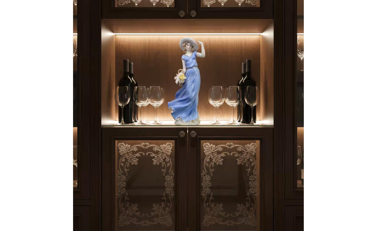 3 Pieces Luxury Design Ceramic Woman Statue Delicate Craft Porcelain Lady Figurine Modern Elegant Lady Ornament Gold Trim for Living Room, Cabinet, Shelf