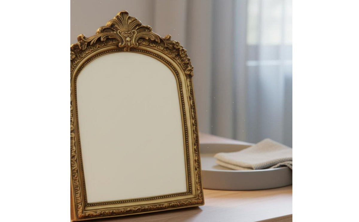 Ornate Vintage Frame Tabletop Display Vintage Picture Frame Glass Front Home Decor for Bedroom