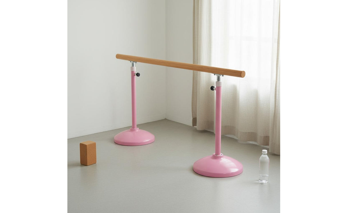 Stable Base Adjustable Dance Barre Sturdy Construction Wood Ballet Barre Heavy Duty Space-Saving Storage for Beginners