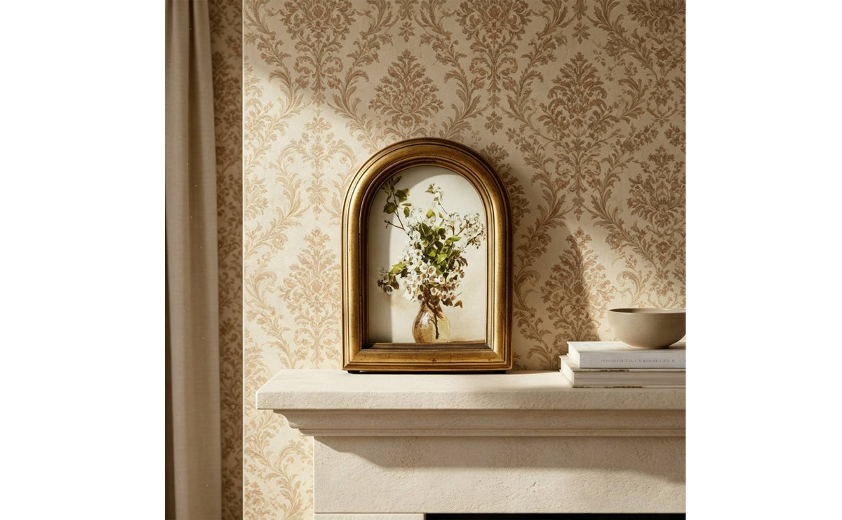 Ornate Tabletop Picture Frame French Retro Decorate Space Decor for Living Room, Desktop
