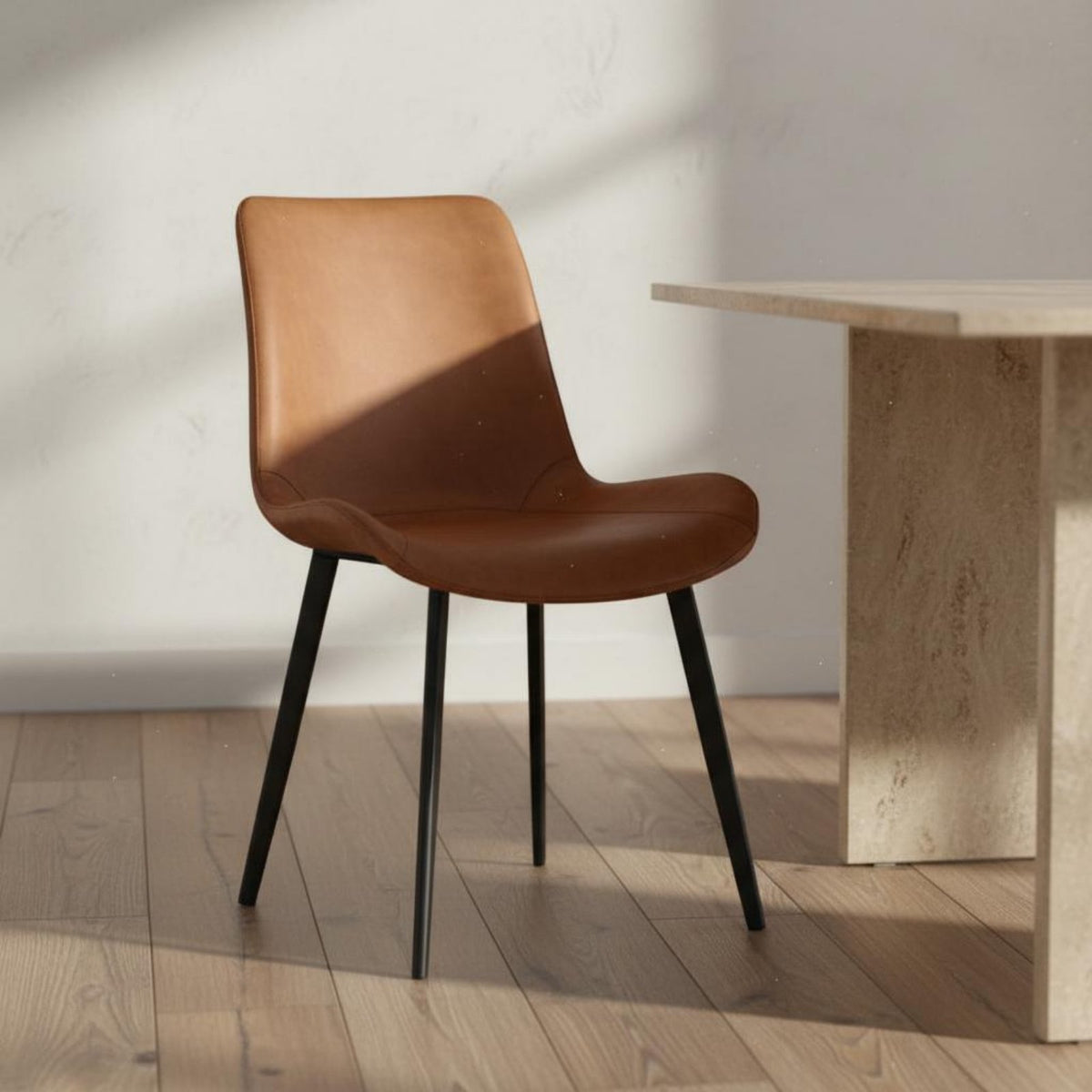 Italian Design Metal Leg Side Chair Minimalist Design Faux Leather Kitchen Chair Light Luxury Home Furniture Ergonomic Backrest for Restaurant