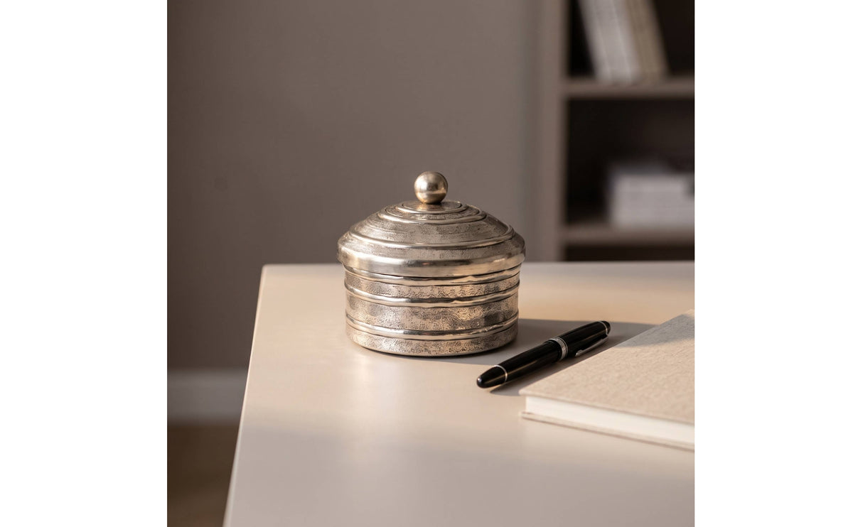 Aluminum Canister with Lid Lidded Hammered Metal Jar with Lid Silver Aluminum Container Shelf, Desktop, Side Table
