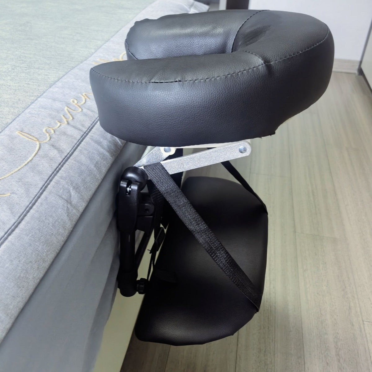 Adjustable Bed Massage Cradle Stable Construction Foldable Design for Apartments