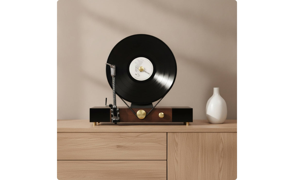 Vintage Phonograph Model Nostalgic Phonograph Ornament Music-Themed Record Player Decor for Collectors, Study, Entryway Console, Living Room