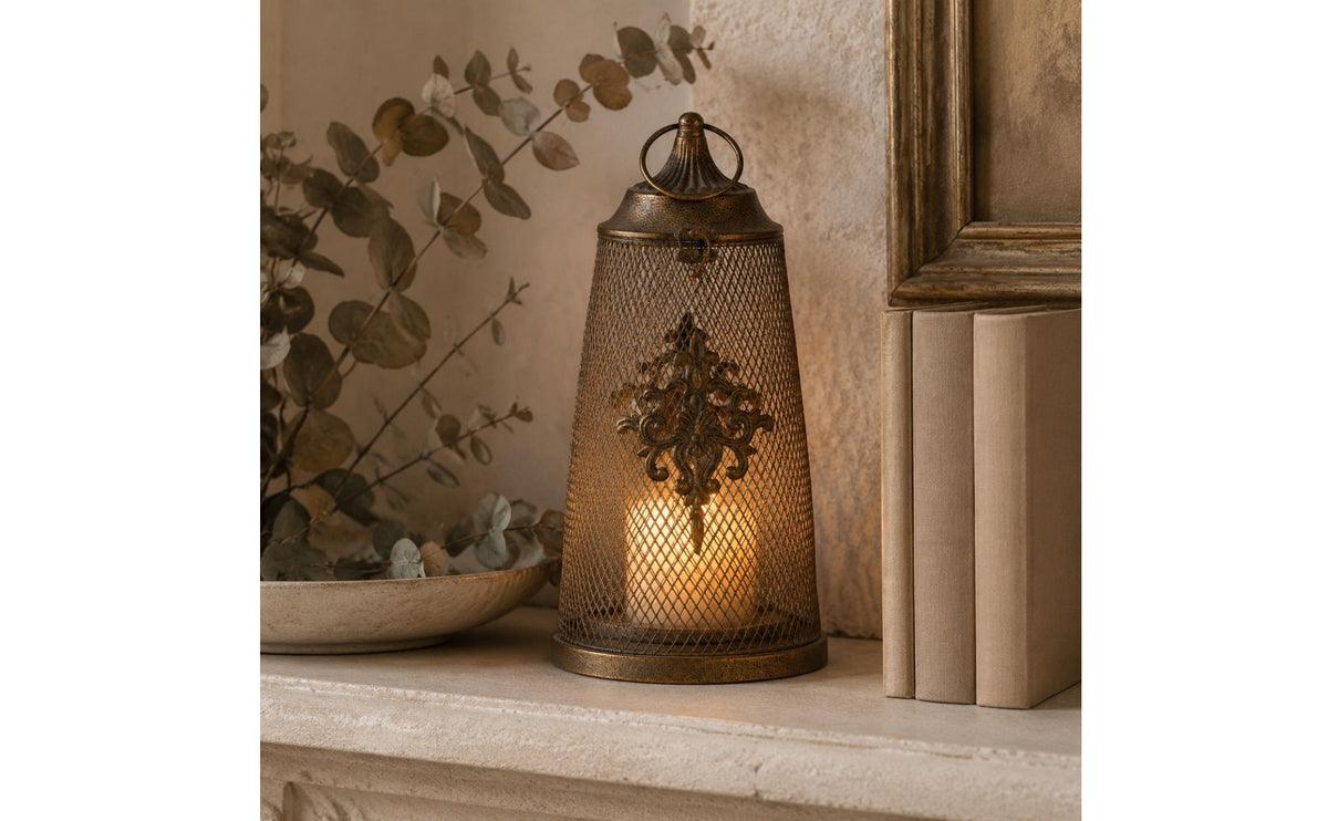 Metal Candle Lantern Vintage-Style Lantern Candle Holder Ambient Candlelight Home Decor