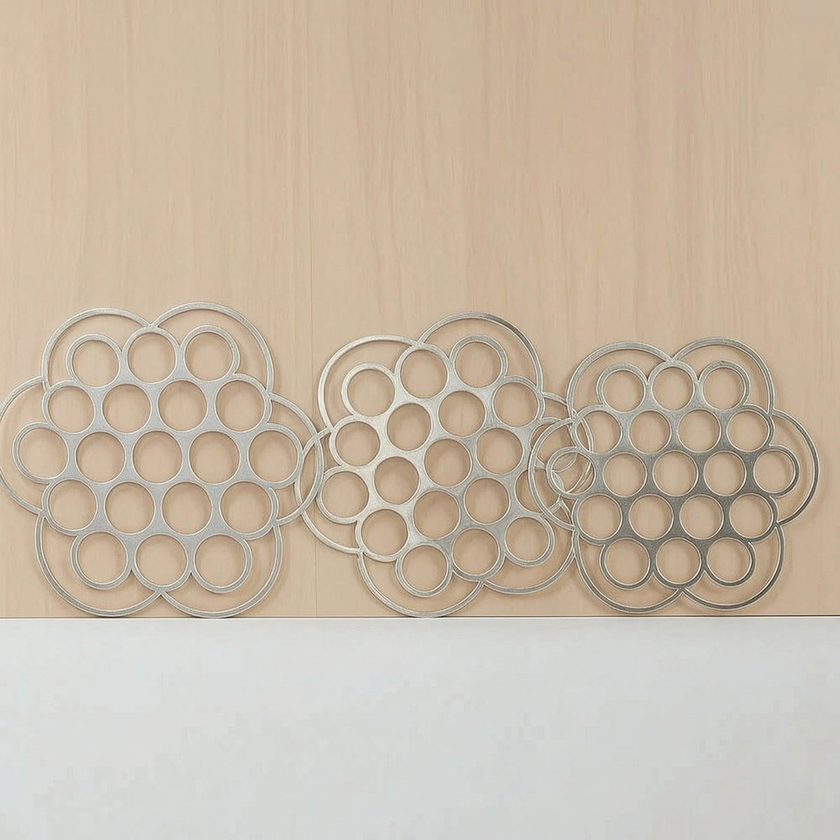 Stainless Steel Metal Flower Frog with Cutouts Rustproof Flower Frog Reusable Vase Grid Easy to Use for Florists, Hobbyists, Tabletop Arrangements, Home Decor