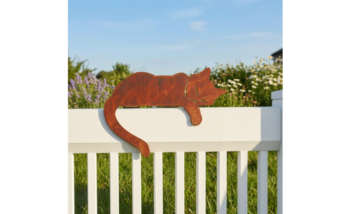 Weathered Cat Garden Rustic Design Cat-Shaped Cutout Silhouette Hollow-out Craft Metal Wildlife Sculpture for Yard, Lawn, Patio