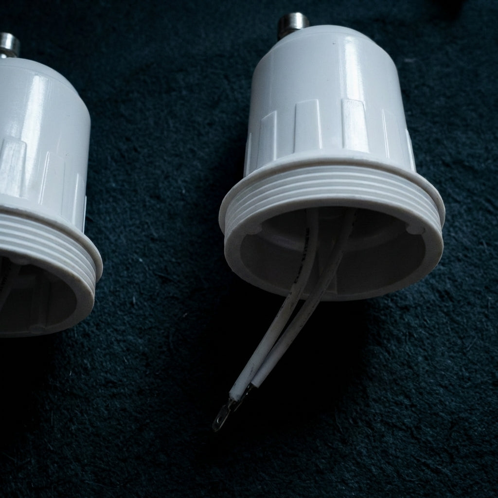 Bulb Holder for GU10 LED and Halogen GU10 Bulbs, Durable Plastic GU10 Lamp Holder with Wires, 1A Rated Current for DIY Lighting, 250V 1-Pack