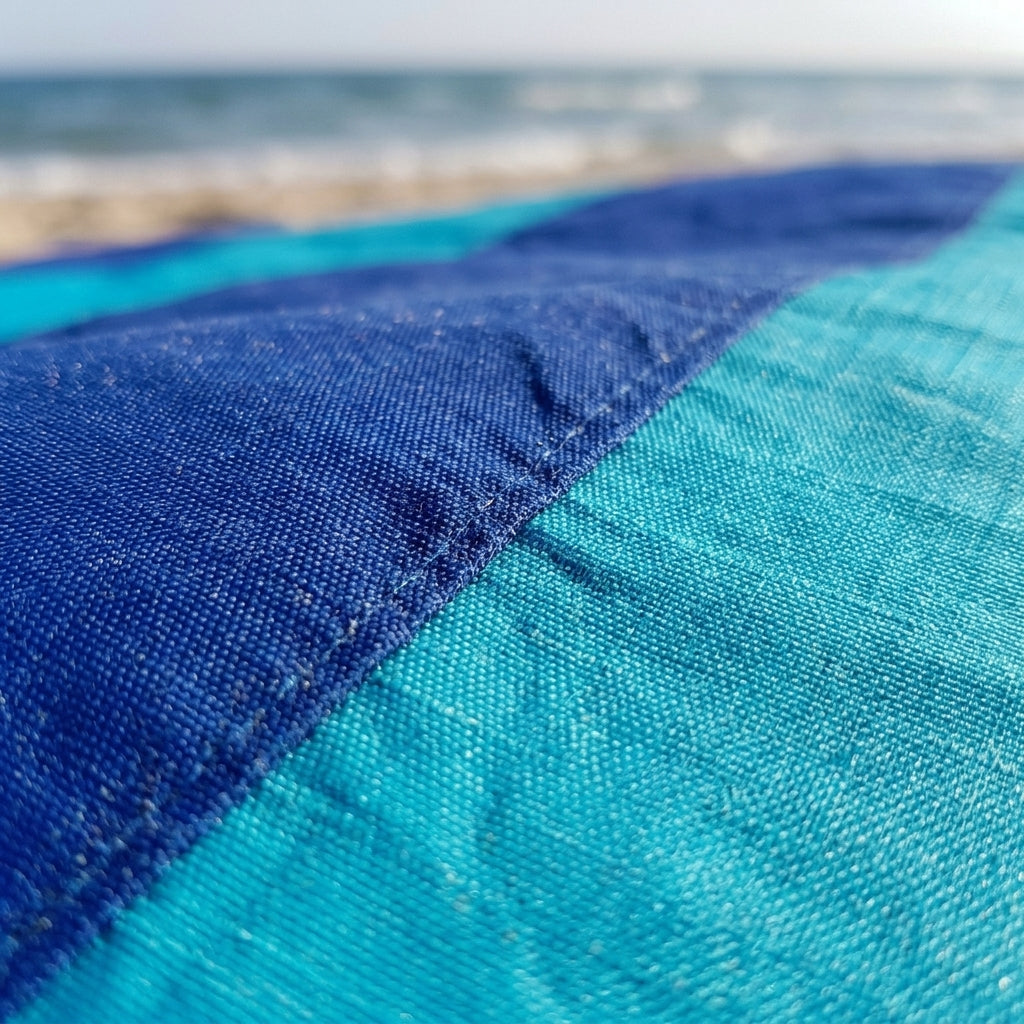 Picnic Blanket, Extra Large 300*270cm Camping Mat for Family Picnic, Waterproof Mat and Beach Blanket, Quick-Dry Nylon for Outdoor Activities
