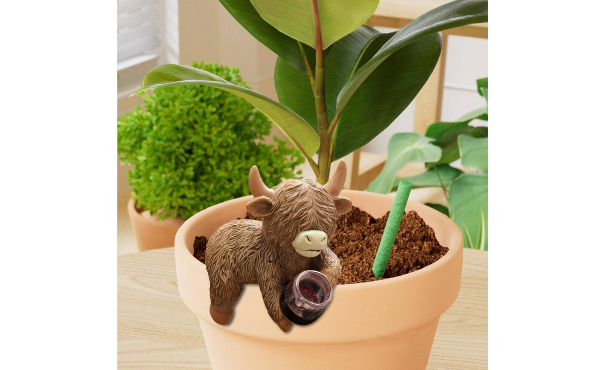 Scottish Cattle Statue Scottish Cattle Figurine High Detailed Resin animal Sculpture for Plant Enthusiasts, Potted Plants, Patio