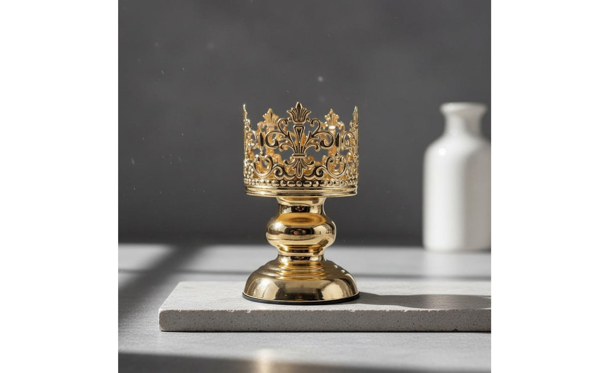 Stable Base Crown Shaped Candle Holder Metal Pedestal Candlestick Vintage Design Candle Stand for Wedding, Party, Photoshoot Prop