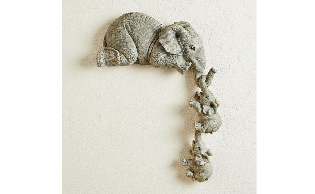 Resin Elephant Family Sculpture Symbolizes Maternal Love for Office Desk, Moms