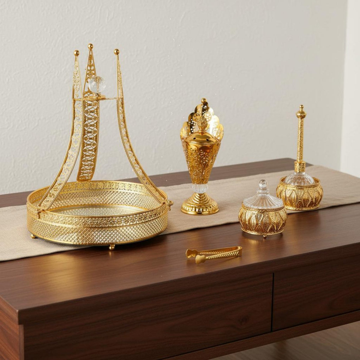 5 Pieces Arabian Incense Burner Scent Dish Collection Set Luxury Gilded Scent Dish Collection Set Metal Decorative Home Ornament for Living Room