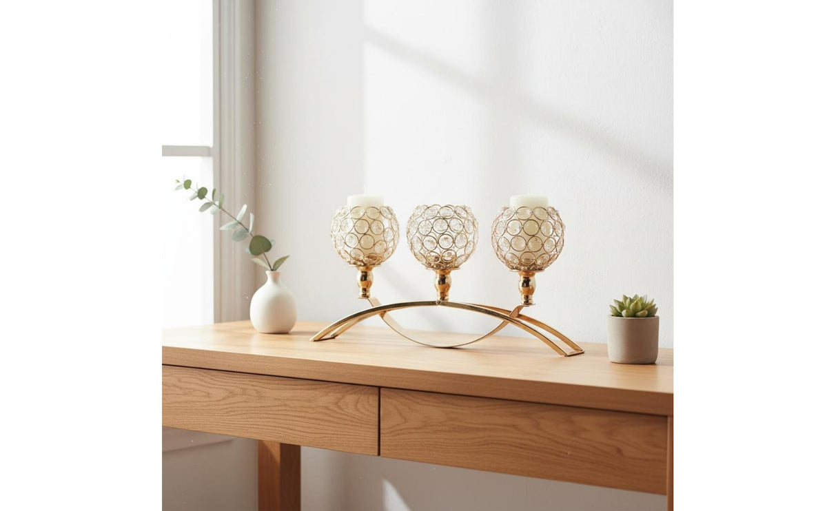 Ornate Metal Frame European Design Crystal Candle Stand Home Decor for Banquet