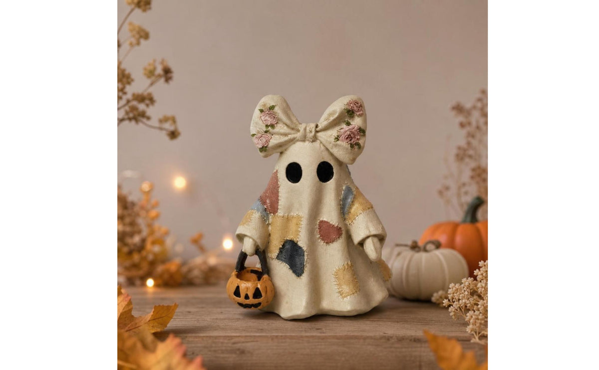 Halloween Ghost Decoration with Pail Vintage Patchwork Ghost Figure Handmade-Look Decorations Farmhouse for Shelf