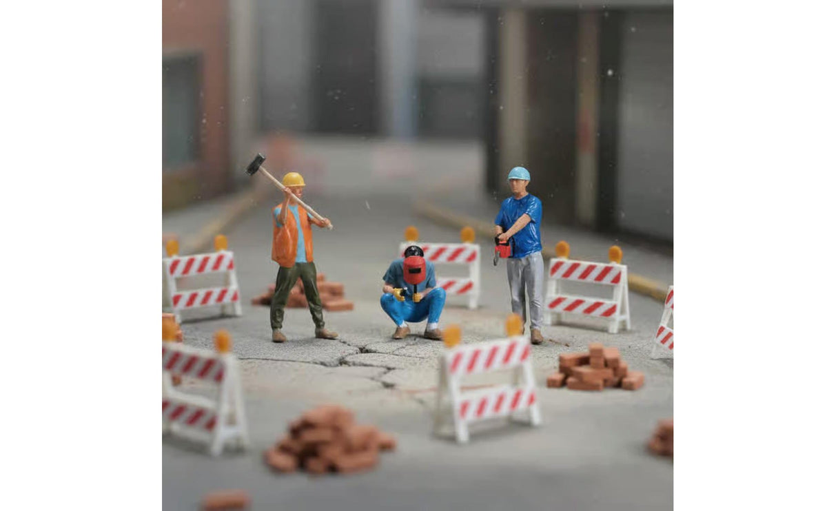 1:32 Scale Construction Worker Realistic Intricate Tiny Construction Worker Model Sand Table Display Figure for Photographers