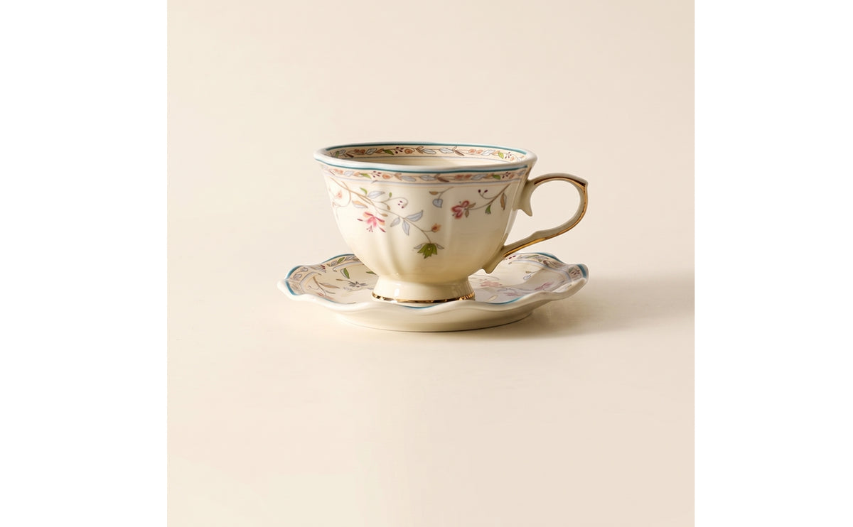 Scalloped Porcelain Coffee Cup with Saucer Vintage-Style Floral Teacup with Saucer Gold Trim Porcelain Teacup Elegant for Collectors