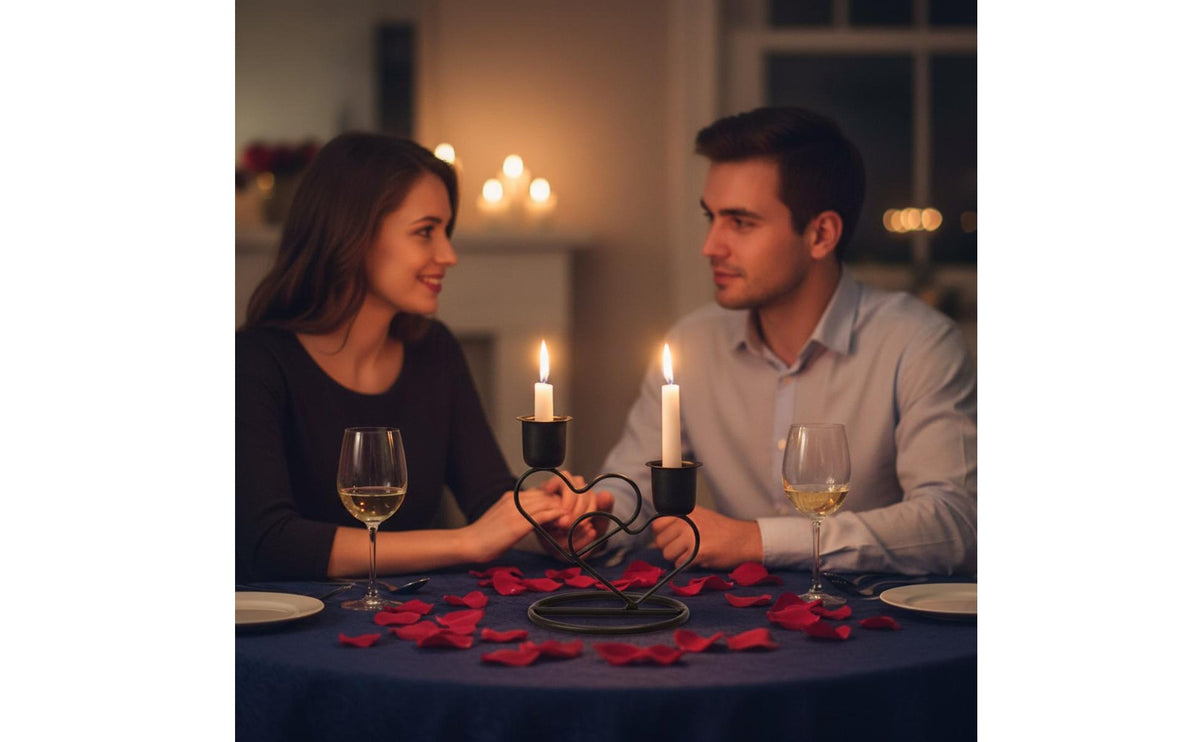 Heart Shaped Candle Holder Minimalist Style Wrought Iron Candlestick Paired Hearts Candle Holder for Valentine's Day, Dining Table, Wedding