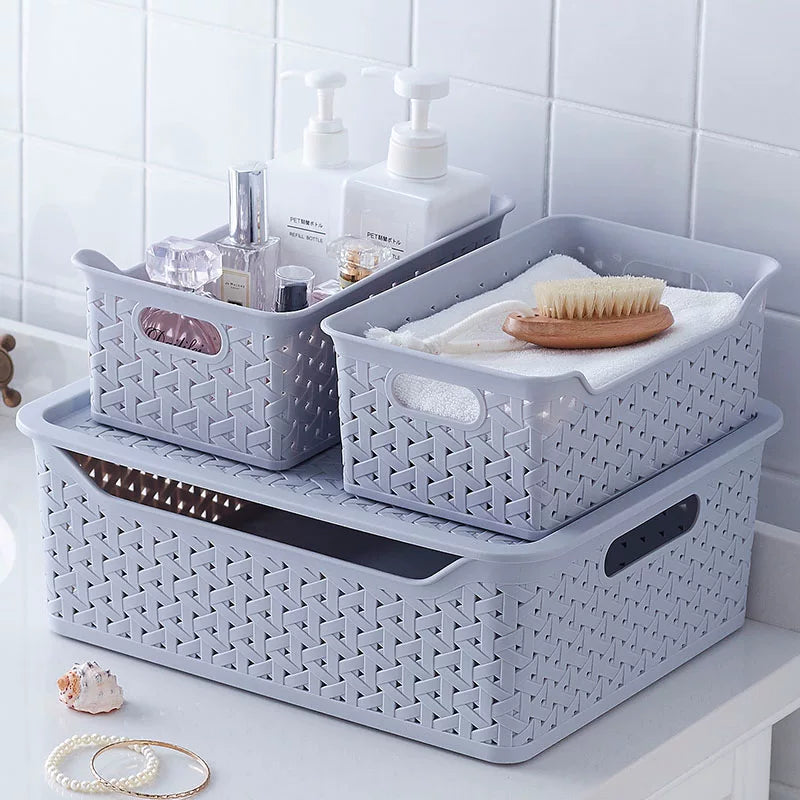 Thickened Lidded Storage Basket Plastic Organizer Box for Desktop Snacks and Sundries, Breathable Rattan-Imitation