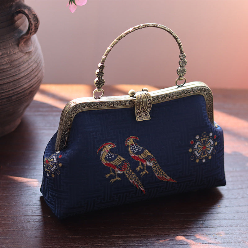 New Chinese Style Embroidered Bird Kiss-Lock Handbag for Women, Vintage Versatile Shoulder Bag, Gift for Mom