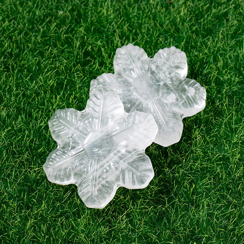 Natural White Crystal Snowflake Carving Ornament for DIY Christmas Decoration