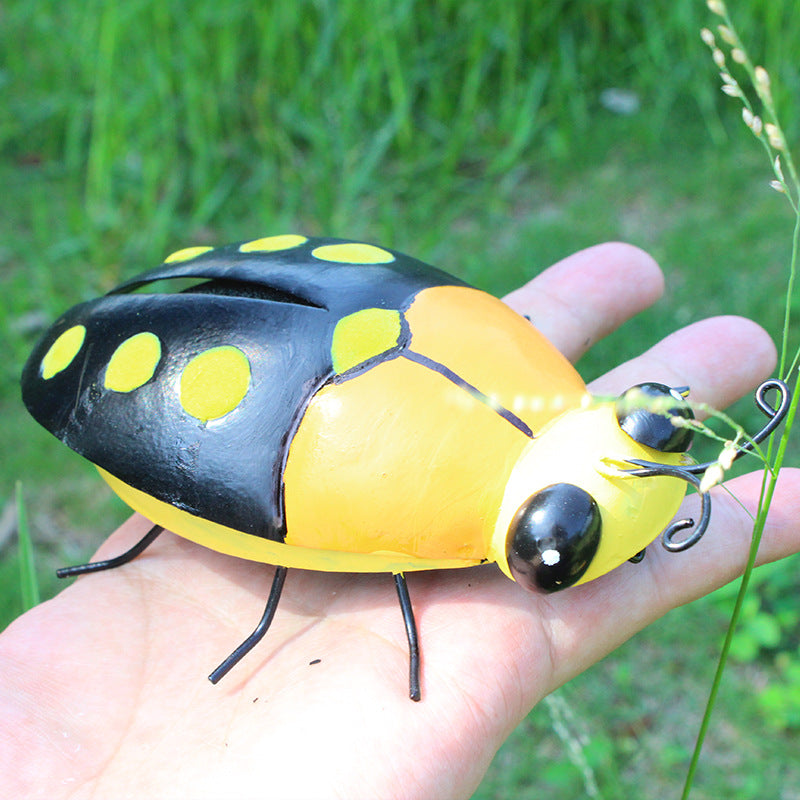 Metal Ladybug Garden Wall Decor Sculpture Outdoor Yard Art Ornament