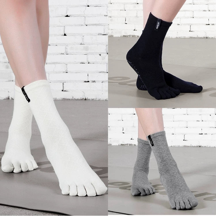Women's Non-Slip Yoga Pilates Socks with Five Toes, Mid-Calf Compression Cotton Socks