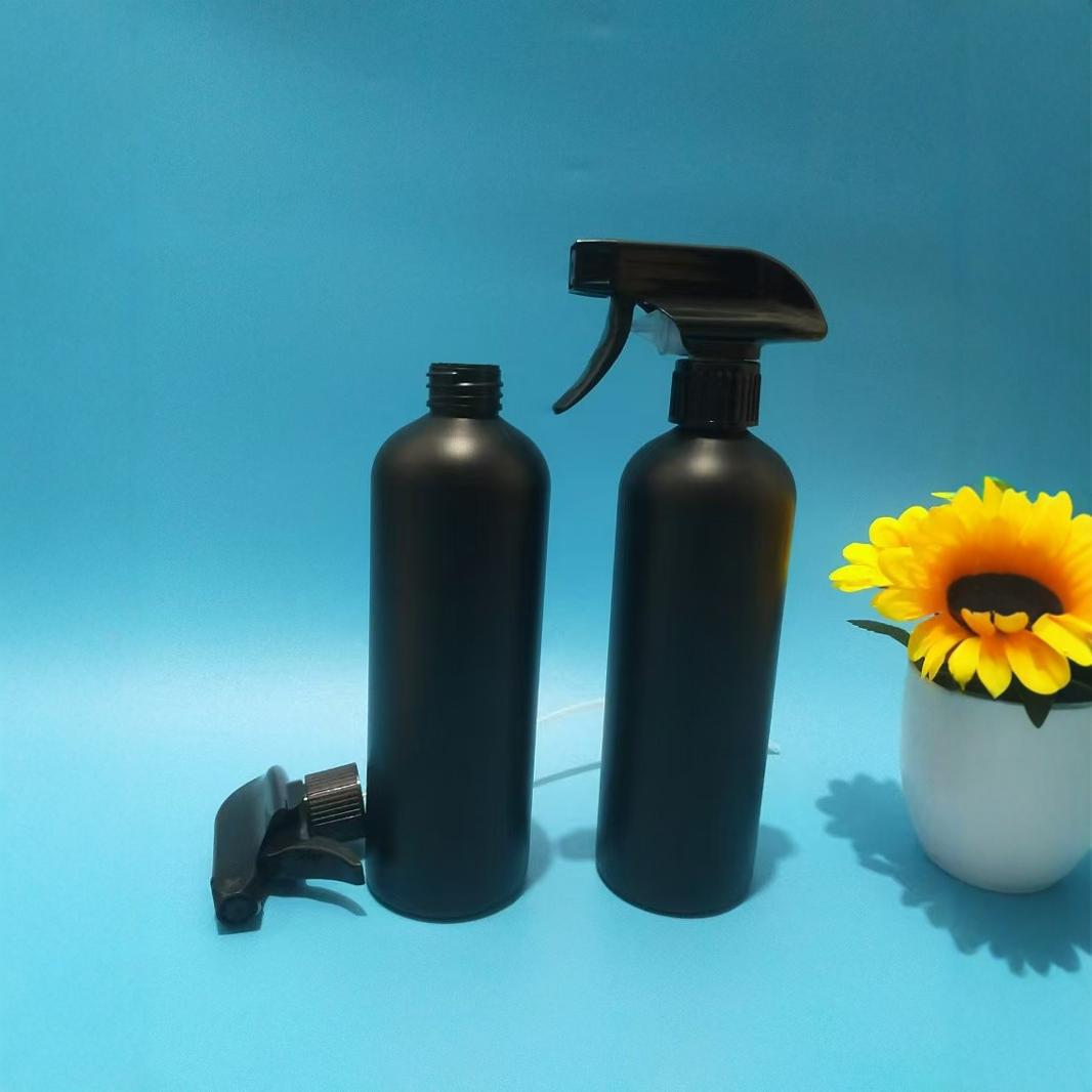 PE Plastic Spray Bottle for Car Coating and Degreaser, 300ml/500ml