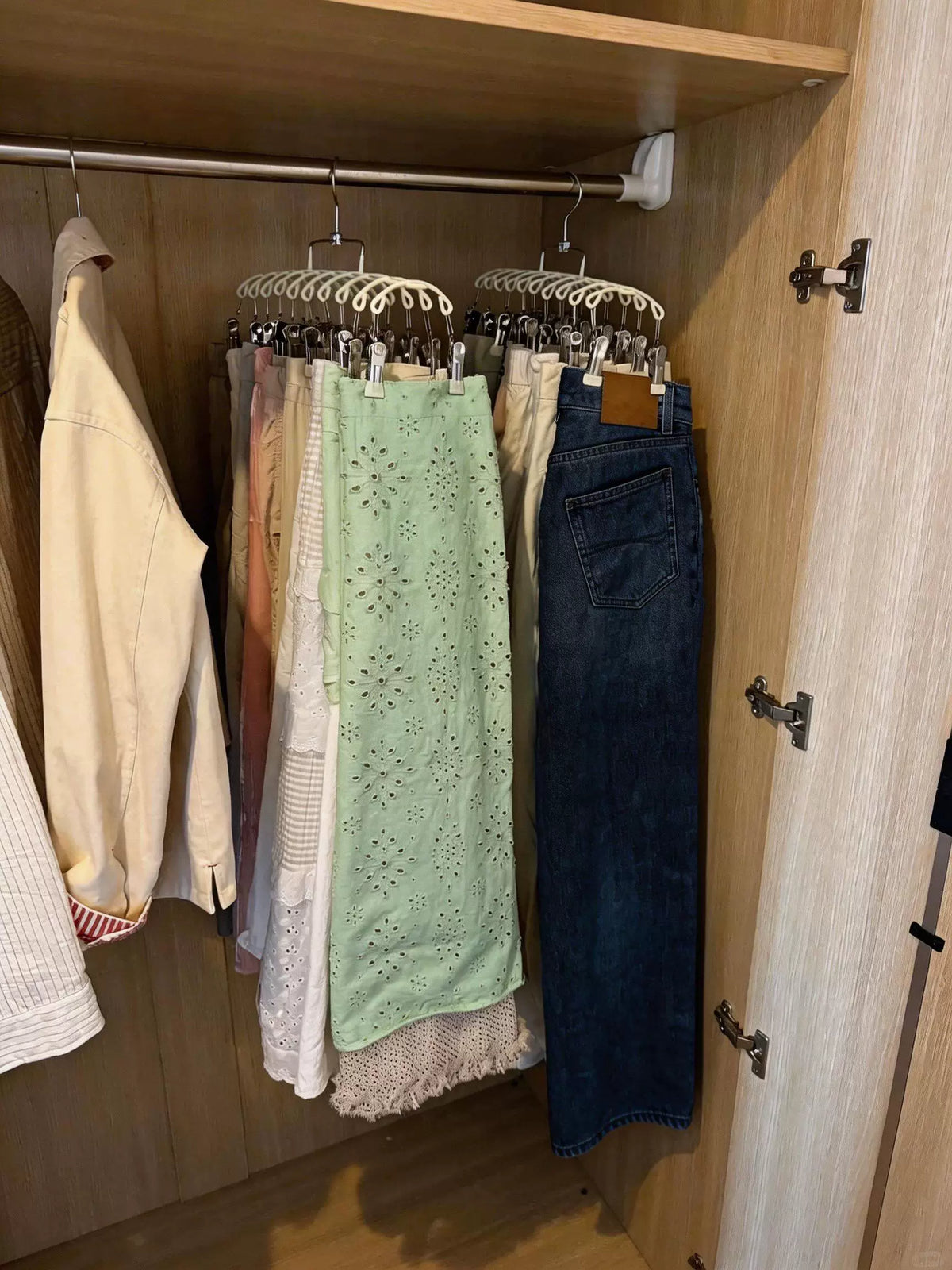 Space-Saving Non-Slip Pants Hangers with Clips for Wardrobe Organization