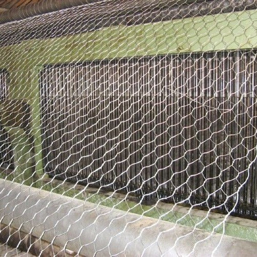 Galvanized Steel Wire Mesh Fence for Livestock Enclosures and Boundary Fencing