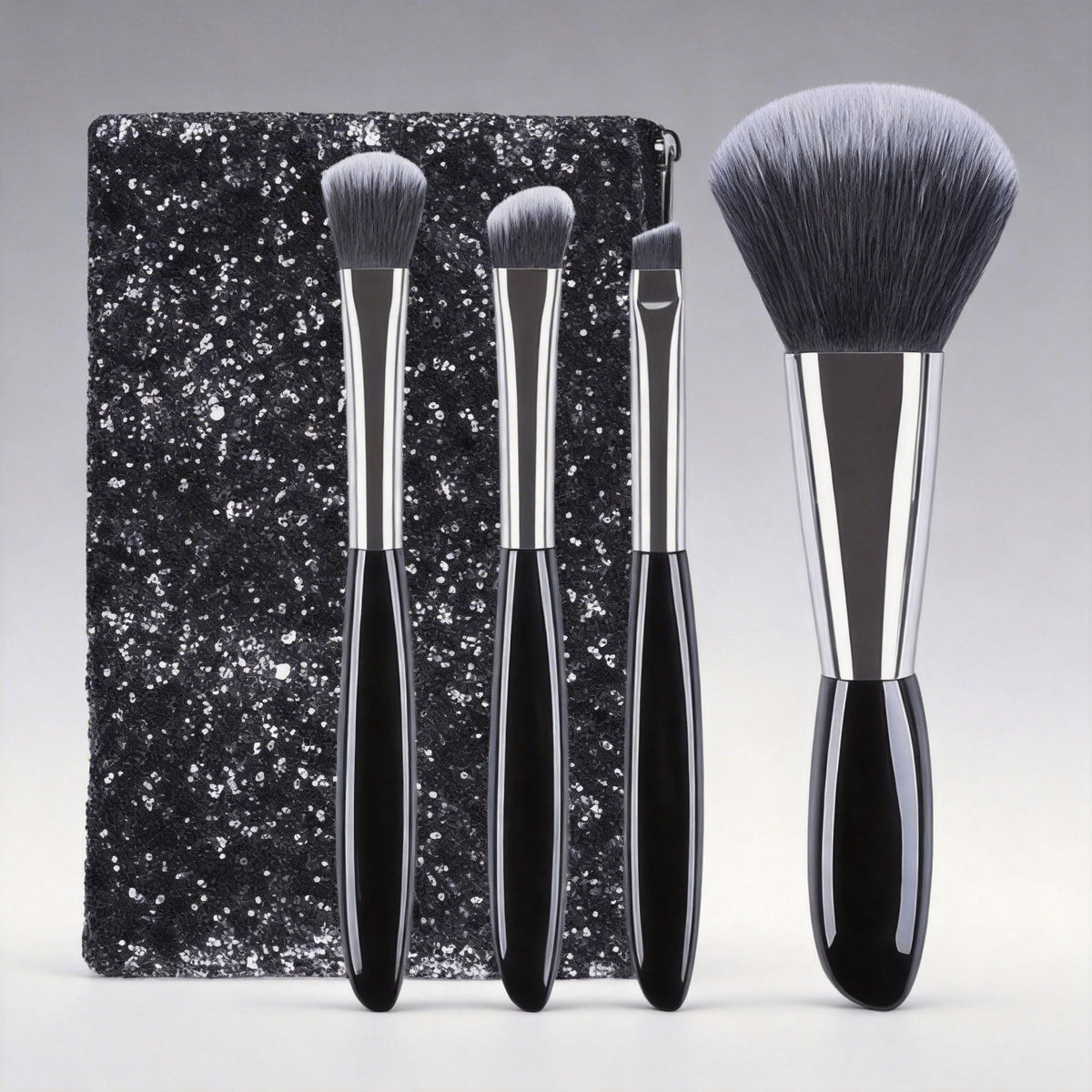 Zhuoerya Mini Portable 4-Piece Cosmetic Brush Set with Pouch