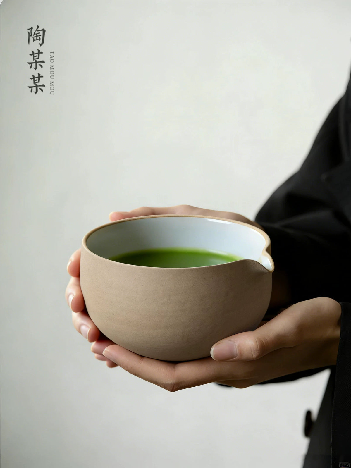 Japanese Ceramic Matcha Bowl for Tea Ceremony and Dessert