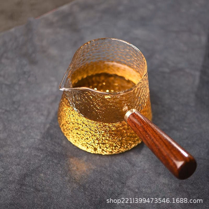 Wooden Handle Hammered Glass Gongdao Bei Tea Pitcher
