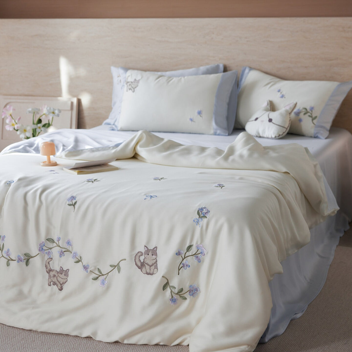 Tencel Lyocell Cat Print 4-Piece Bedding Set for Summer, Silky Smooth and Cool