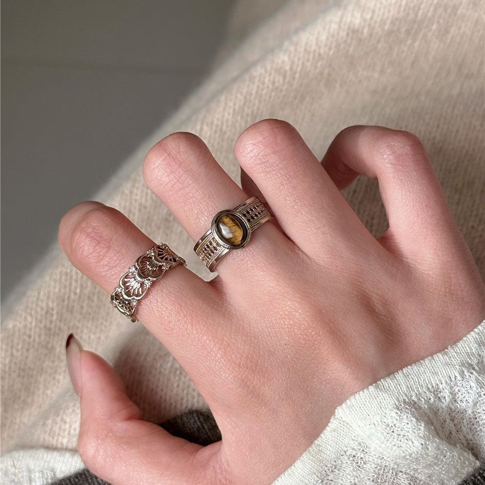 Kuning Vintage Hollow Carved Adjustable Ring