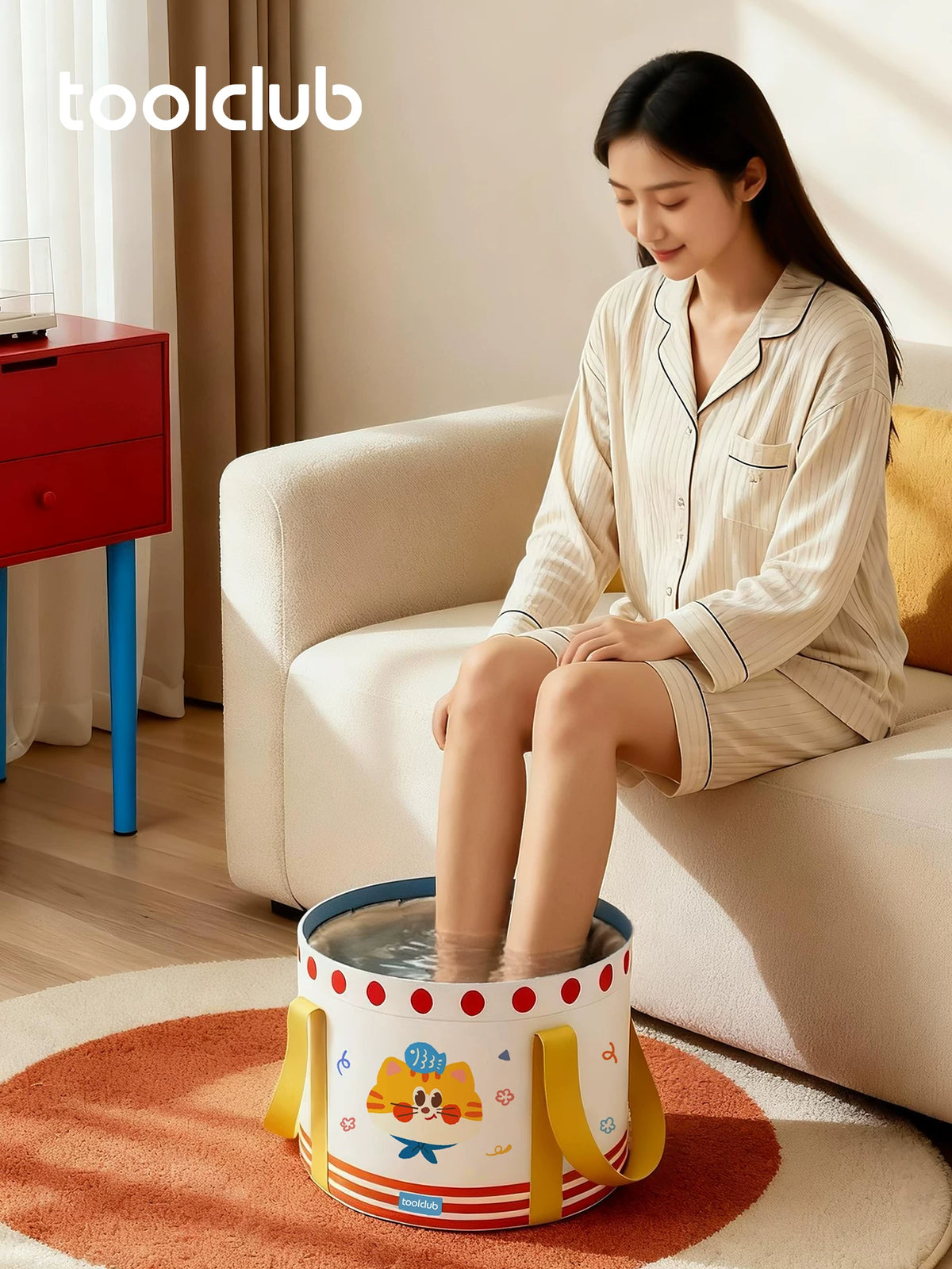 Foldable Portable Foot Bath Bucket with Thermal Insulation for Travel and Home Use