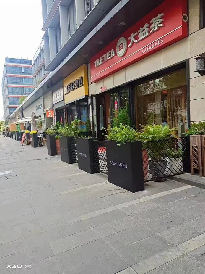 Outdoor Wrought Iron Planter Box Fence Garden Landscape Flower Bed Courtyard Decoration