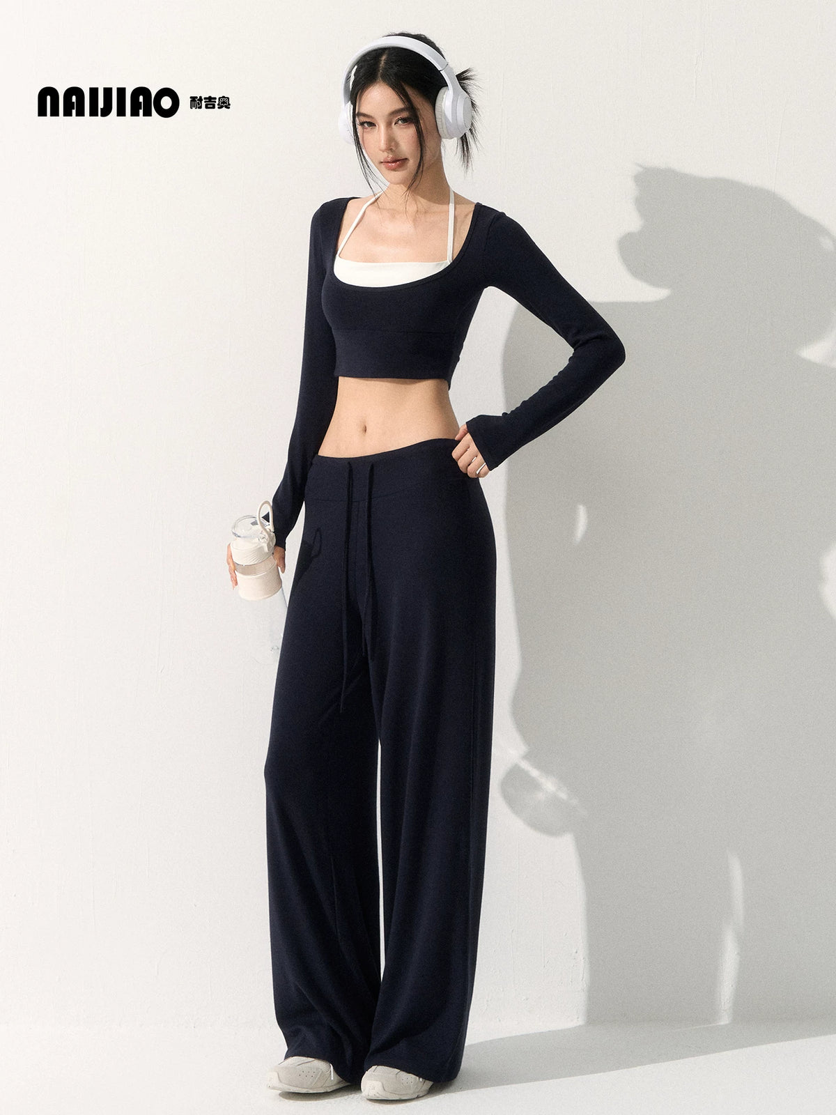 Naiqiao Women's Yoga Set with Chest Pads, High-End Sports Wear, Pilates Fitness Long-Sleeved Top & Wide-Leg Pants