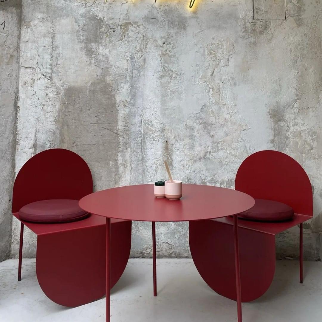 Outdoor Cafe Bistro Milk Tea Shop Red Half-Round Wrought Iron Retro Industrial Style Table and Chair Set