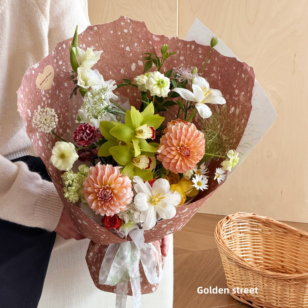 Dreamy Floral Wrapping Paper for DIY Bouquets and Crafts, 35x50cm