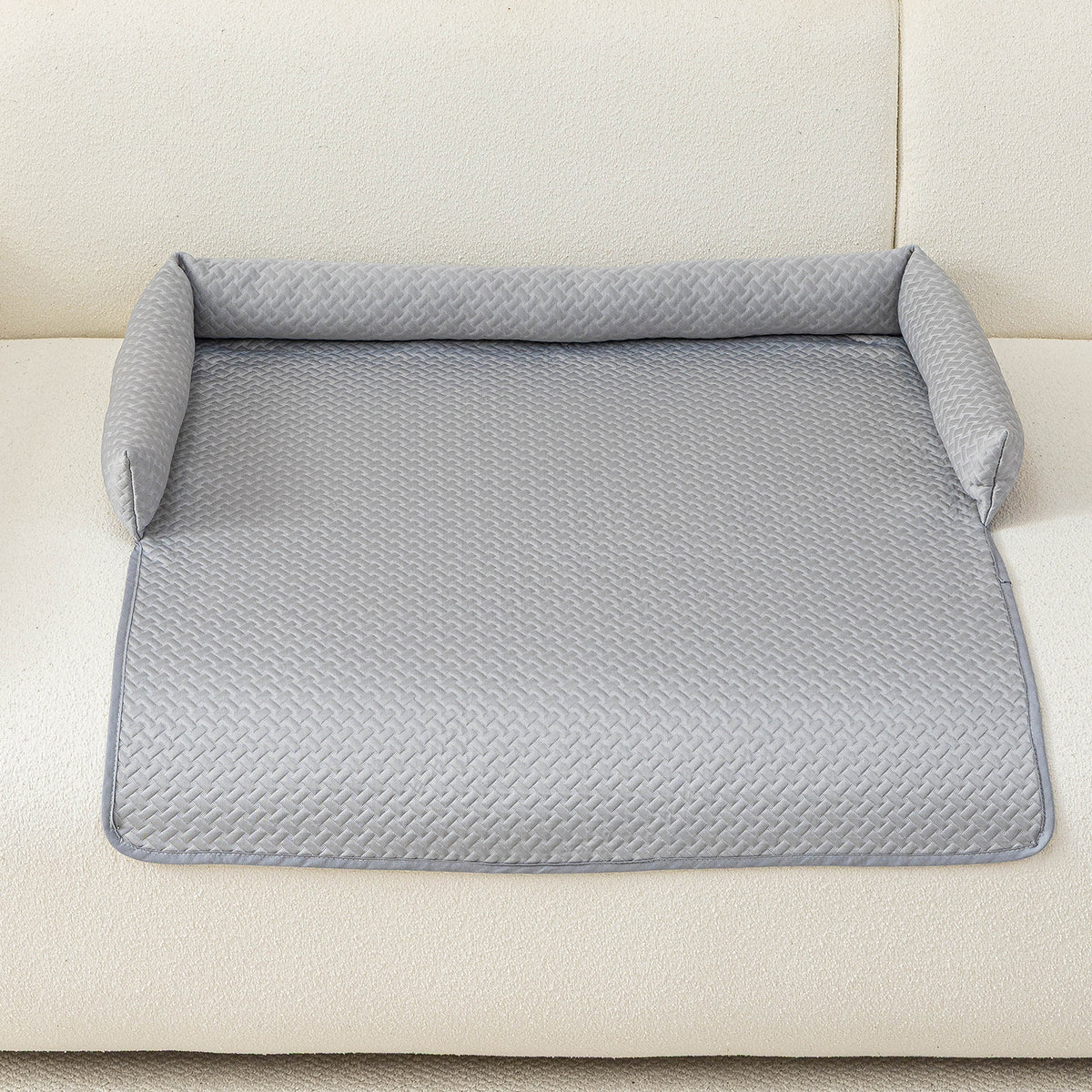 Cooling Ice Silk Pet Bed Mat for Cats and Dogs, Summer Breathable Sofa Cushion